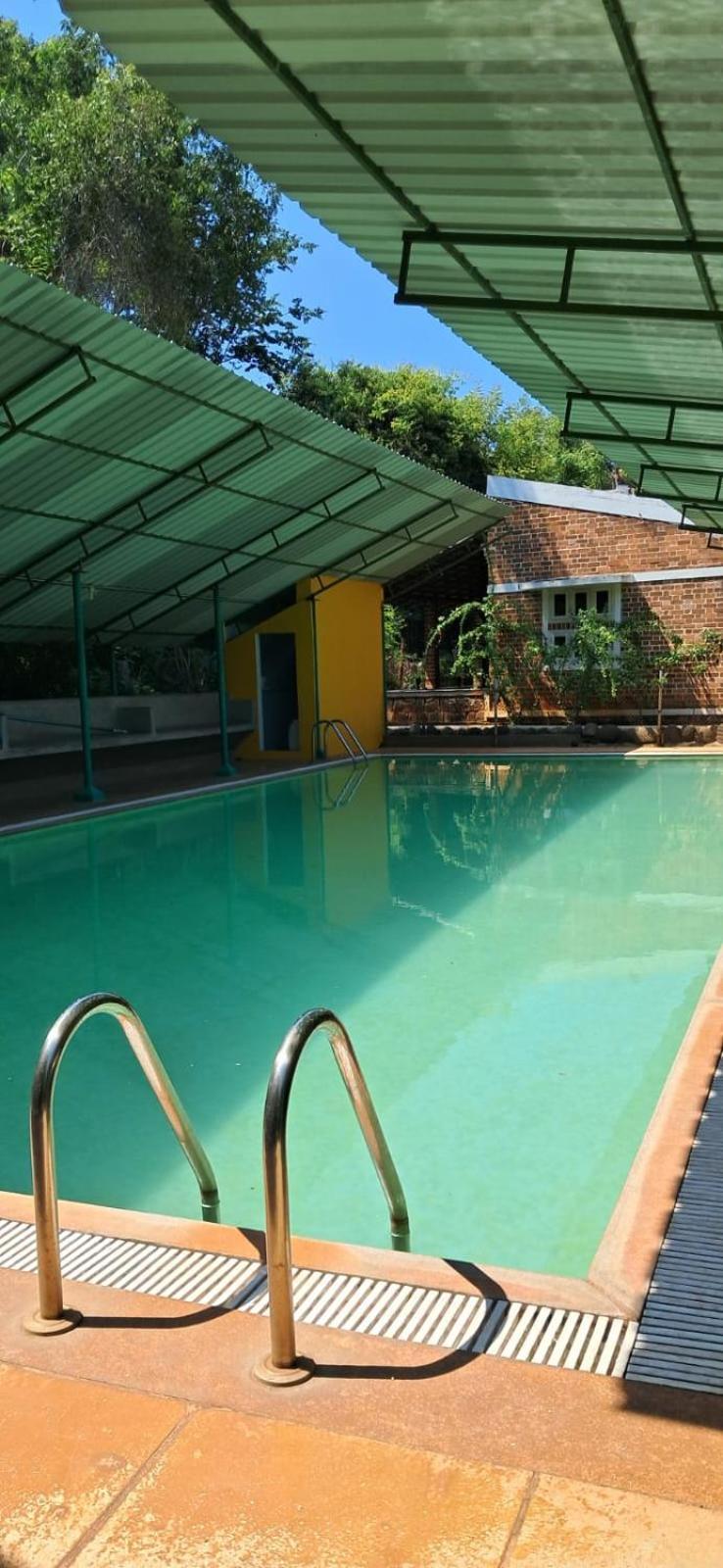 Inn Pondiville Forest Retreat Pondichéry Extérieur photo