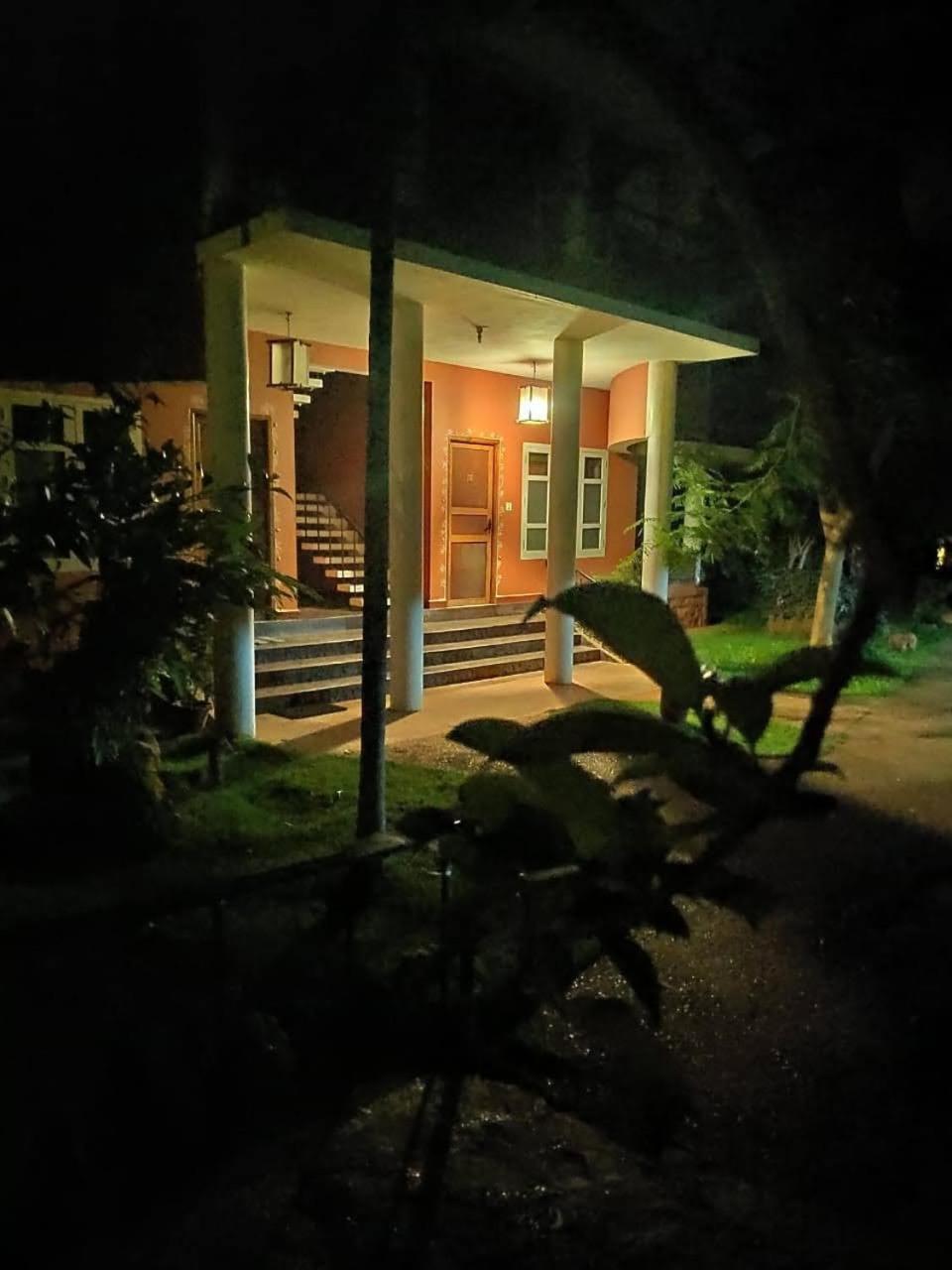 Inn Pondiville Forest Retreat Pondichéry Extérieur photo