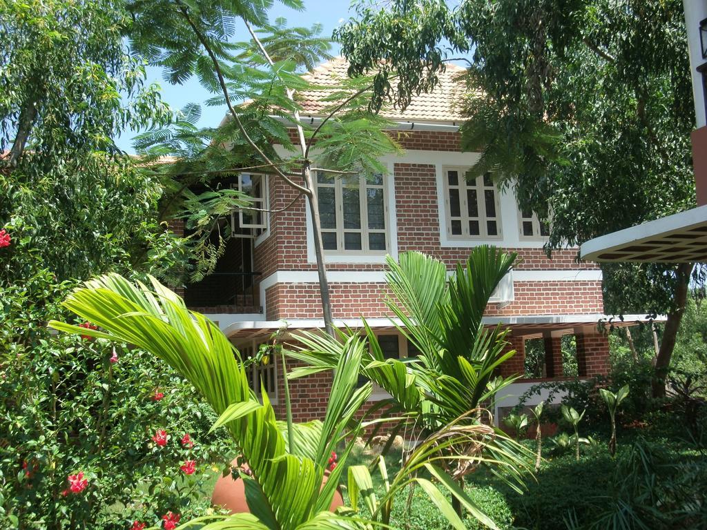 Inn Pondiville Forest Retreat Pondichéry Extérieur photo